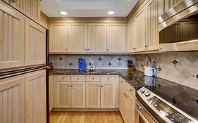 The Pines Lodge, A Rockresort